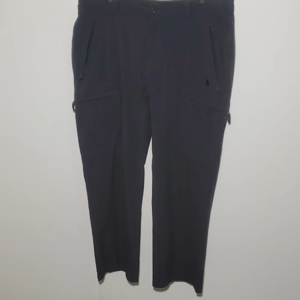 The North Face Men's Black Lightweight Hiking Cargo Pants Size 40